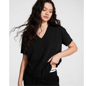 NWT Victoria’s Secret Pink Ace Cotton V-Neck T-Shirt Black Size XS